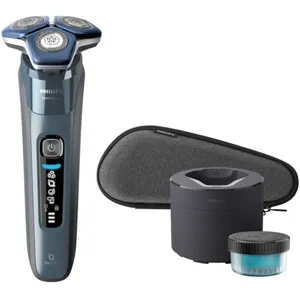 Philips Series 7000 Wet & Dry Electric Shaver S7882/50 with SkinIQ Technology for Smooth Shaving