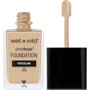 Photo Focus Foundation Cream Beige - Flawless Makeup for All Lighting Conditions
