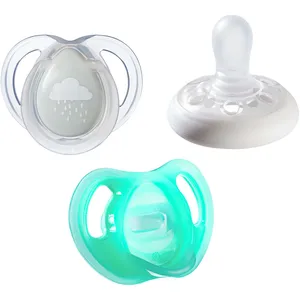 Tommee Tippee Pickapaci Pacifier Starter Set for 0-6 Months - 4 Pacifiers Including Night Glow