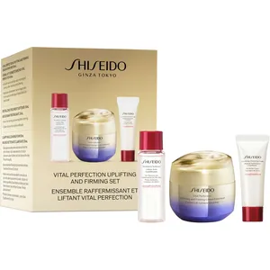 </strong> Start with your favorite SHISEIDO Clarifying Cleanser to prepare the skin.</li>
        <li><strong>